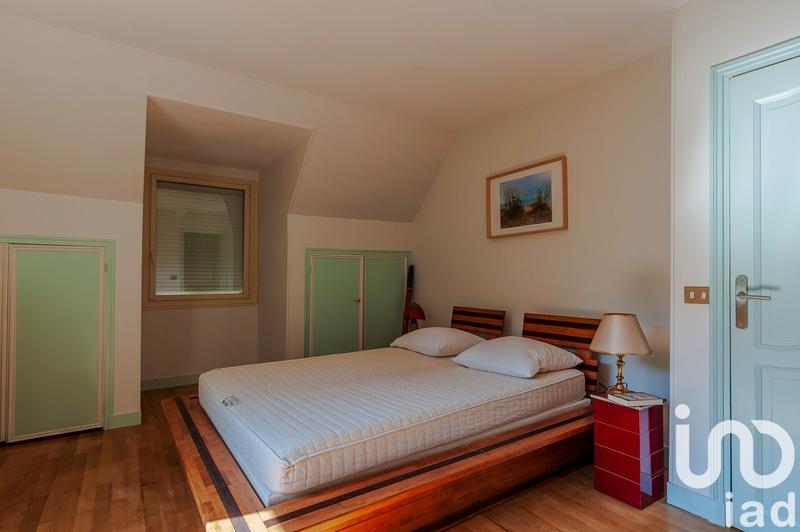 Maison - 220 m² - 8 pièces