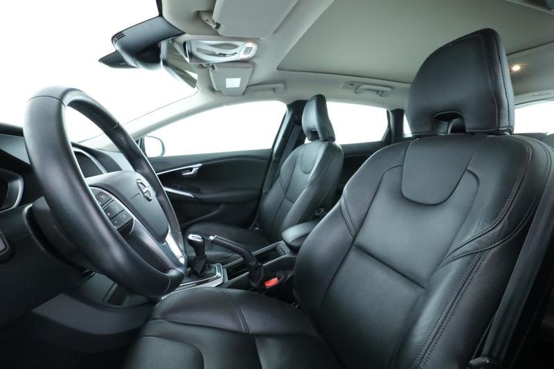 Volvo V40 2.0 T2 Signature Edition 122 ch