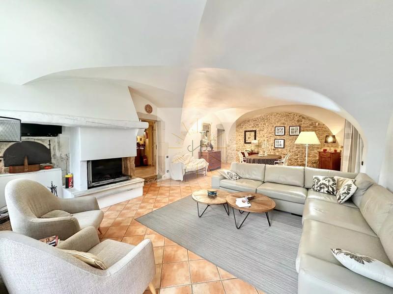Bastide - 439 m² - 12 pièces