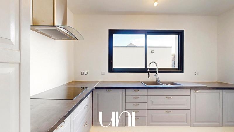 Maison - 108 m² - 6 pièces