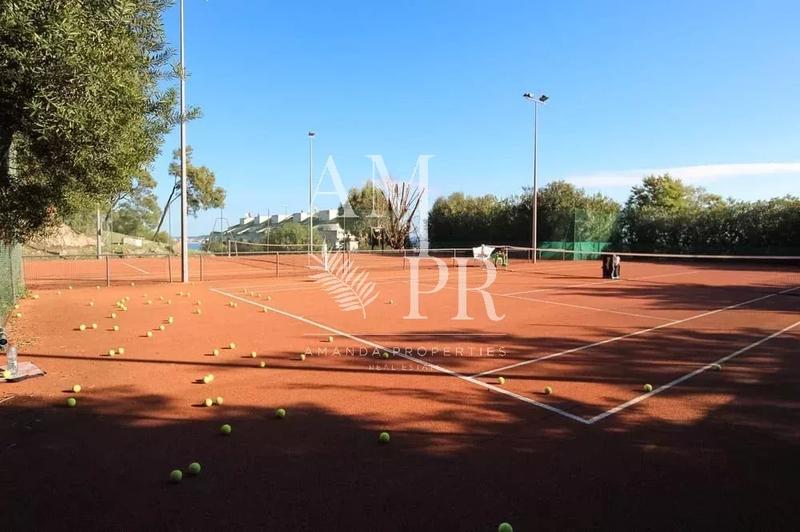 Appartement - 181 m² - 4 pièces