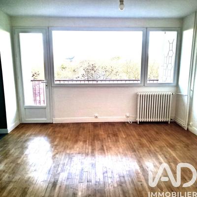 Appartement - 80 m² - 4 pièces