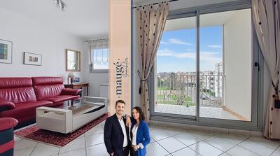 Appartement - 98 m² - 5 pièces