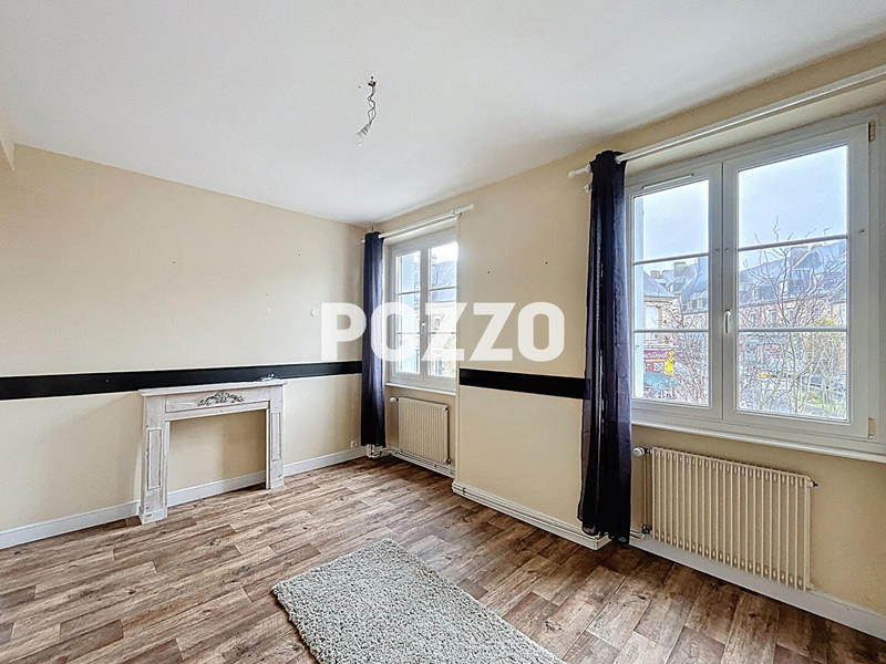 Immeuble - 5 pièces