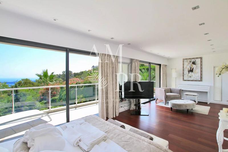 Villa - 230 m² - 8 pièces