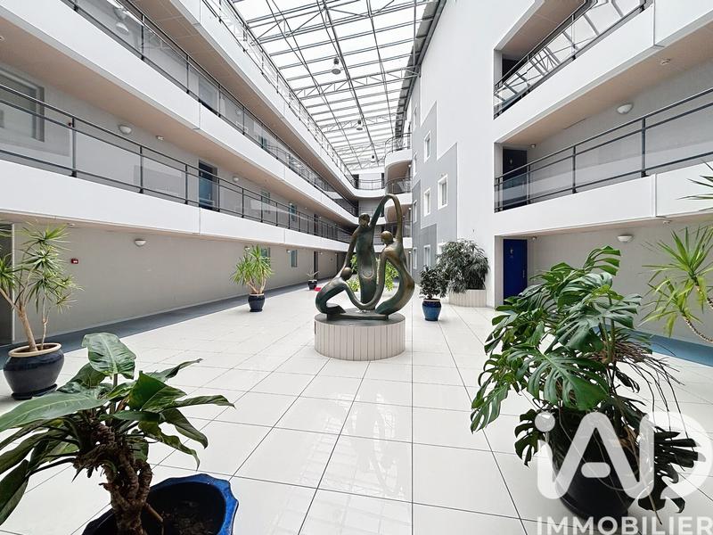 Appartement - 104 m² - 5 pièces