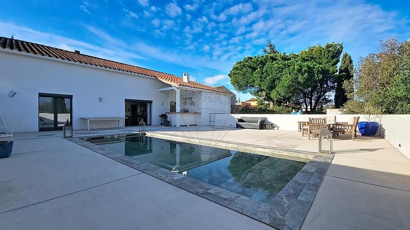 Villa - 243 m² - 7 pièces