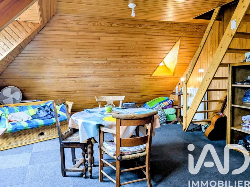 Maison - 220 m² - 11 pièces