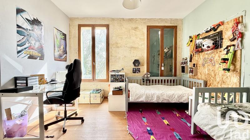 Maison - 293 m² - 10 pièces