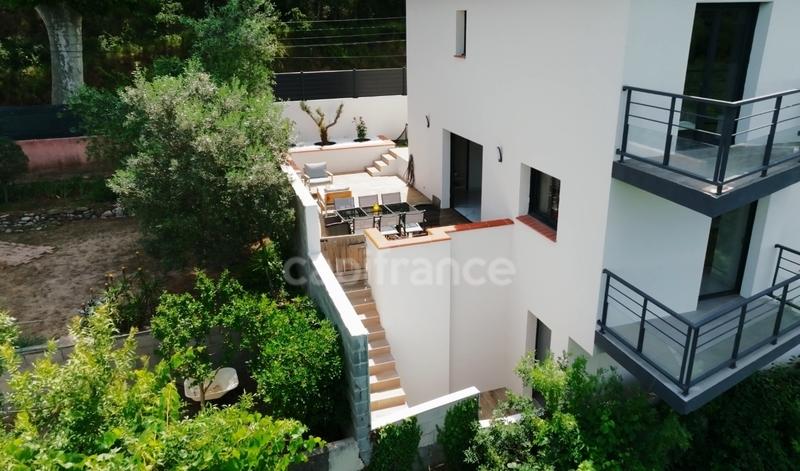 Villa - 130 m² - 4 pièces