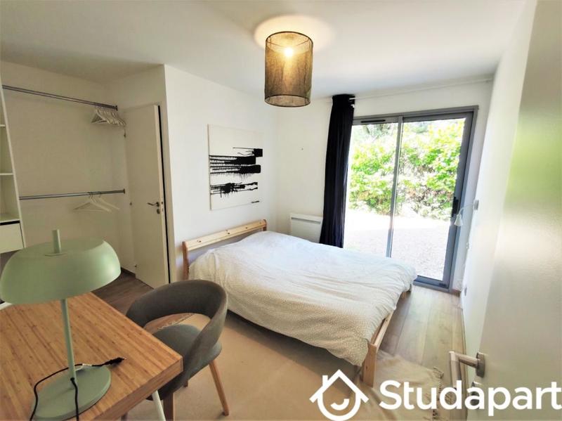 Chambre - 12 m² - 1 pièce