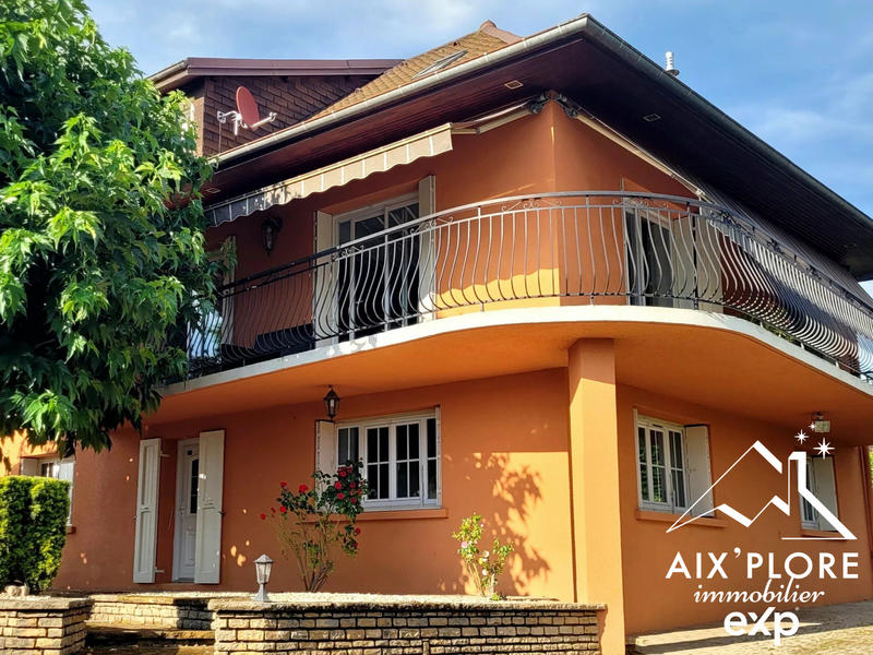 Maison - 265 m² - 12 pièces