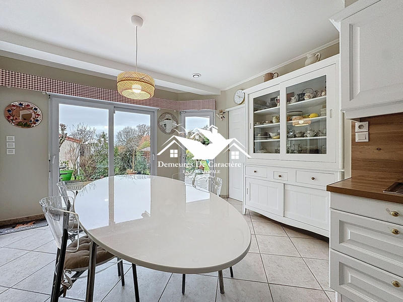 Maison contemporaine - 208 m² - 6 pièces