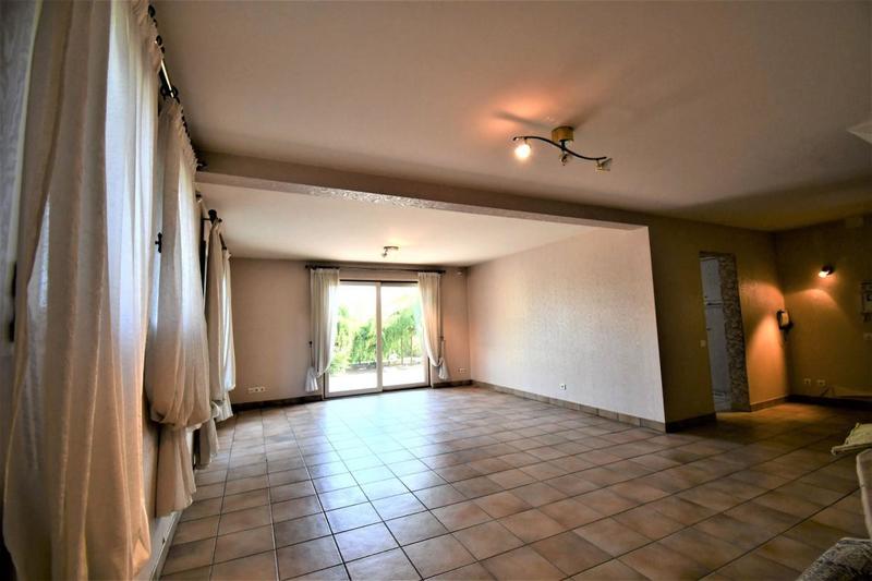 Propriété - 287 m² - 8 pièces