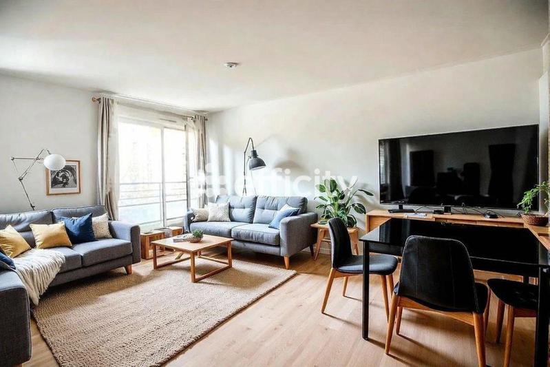 Appartement - 77 m² - 3 pièces