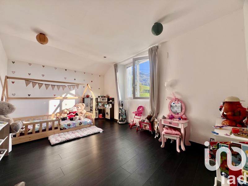 Maison - 92 m² - 5 pièces