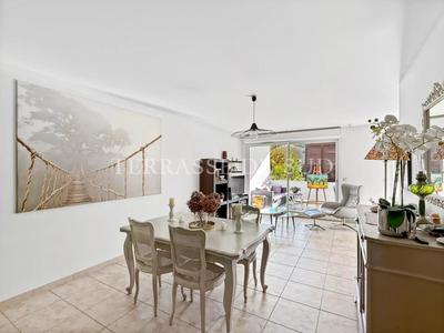 Appartement - 79 m² - 3 pièces