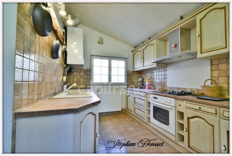 Maison - 266 m² - 11 pièces