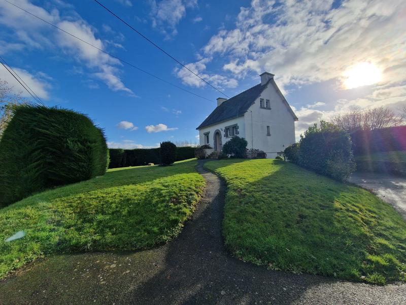 Maison traditionnelle - 94 m² - 5 pièces