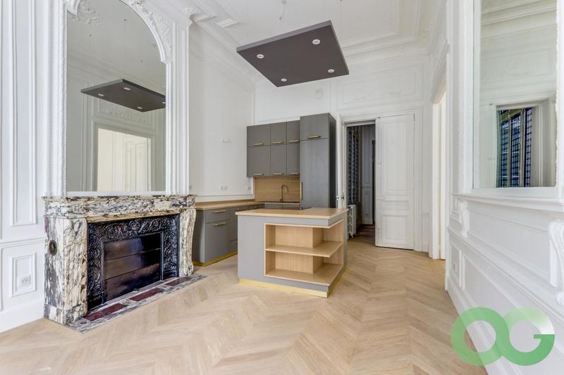 Appartement - 165 m² - 4 pièces