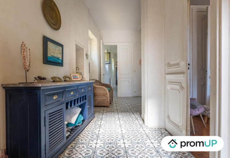 Maison - 320 m² - 111 pièces