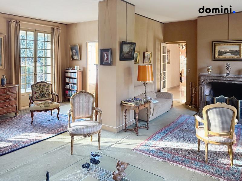 Maison ancienne - 264 m² - 11 pièces