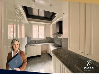 Appartement - 99 m² - 4 pièces