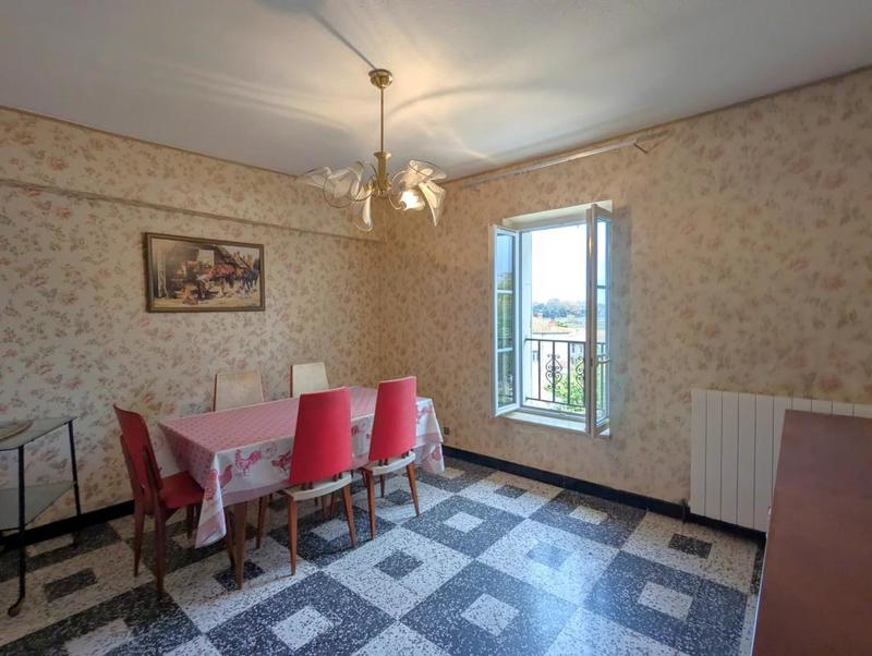 Appartement - 93 m² - 5 pièces