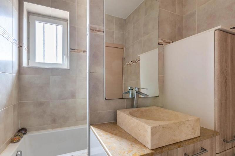 Maison - 182 m² - 7 pièces