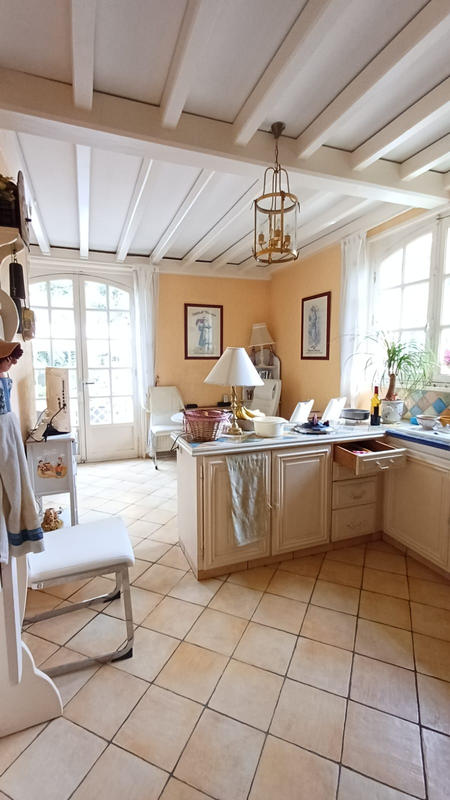 Maison - 210 m² - 6 pièces