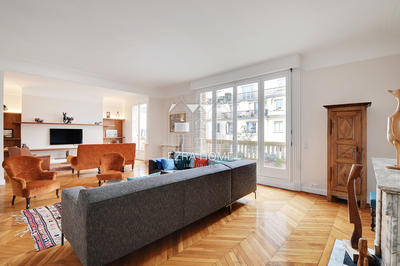 Appartement - 331 m² - 8 pièces