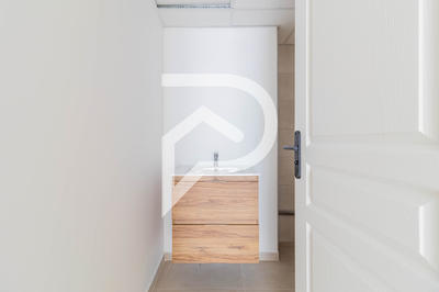 Local commercial - 45 m² - 2 pièces