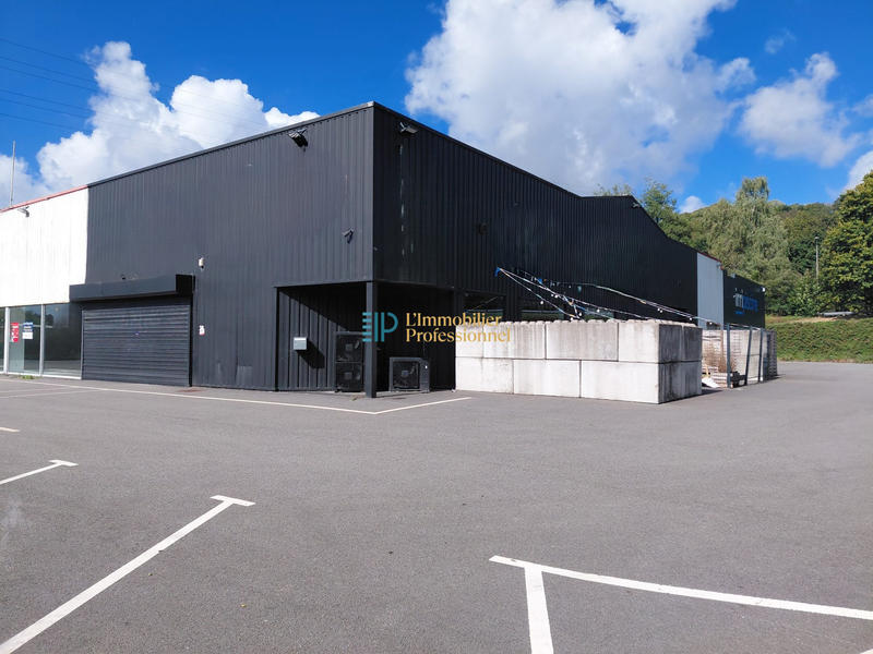 Local commercial - 286 m² - 4 pièces