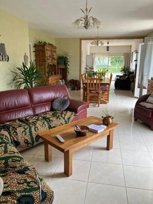 Maison - 140 m² - 9 pièces