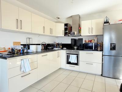 Appartement - 82 m² - 4 pièces