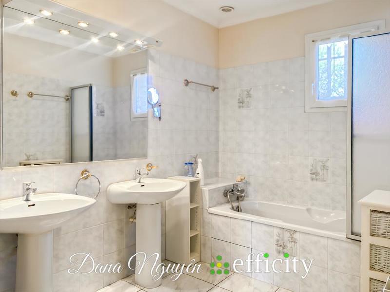 Villa - 109 m² - 6 pièces