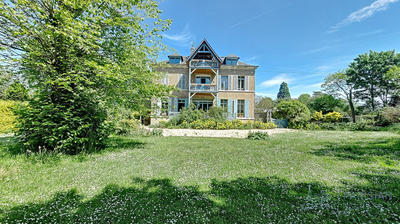 Appartement - 125 m² - 5 pièces