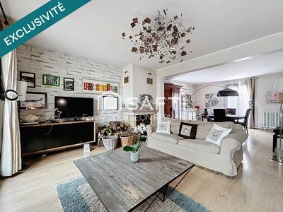 Maison - 159 m² - 8 pièces