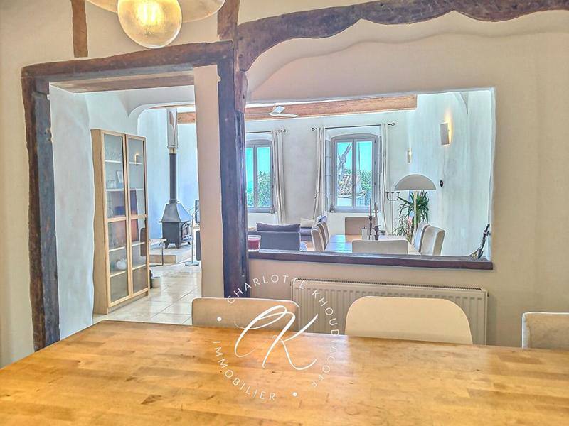 Maison - 205 m² - 7 pièces