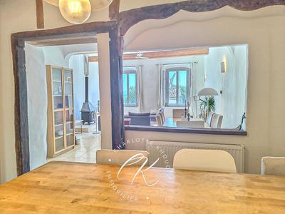 Maison - 205 m² - 7 pièces