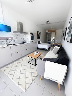 Maison - 216 m² - 8 pièces