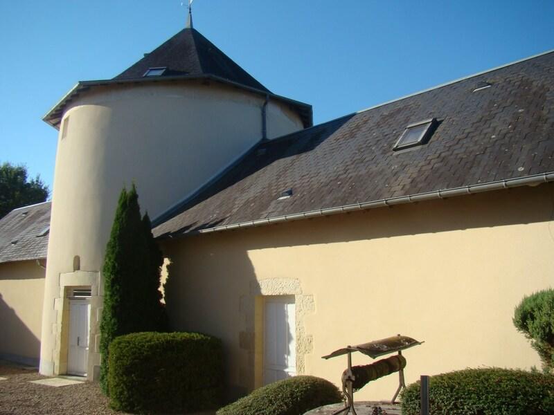 Propriété - 406 m² - 18 pièces