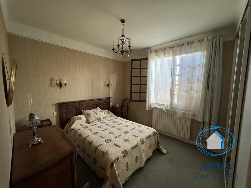 Maison - 210 m² - 8 pièces