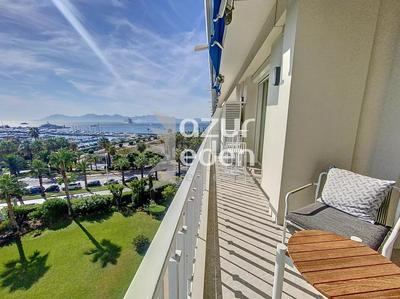 Appartement - 98 m² - 4 pièces