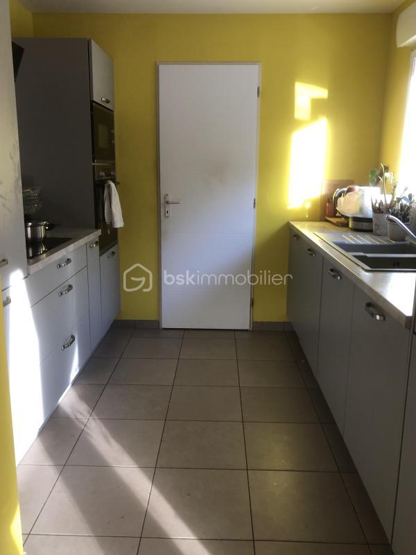 Maison traditionnelle - 93 m² - 6 pièces