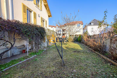 Maison - 172 m² - 8 pièces