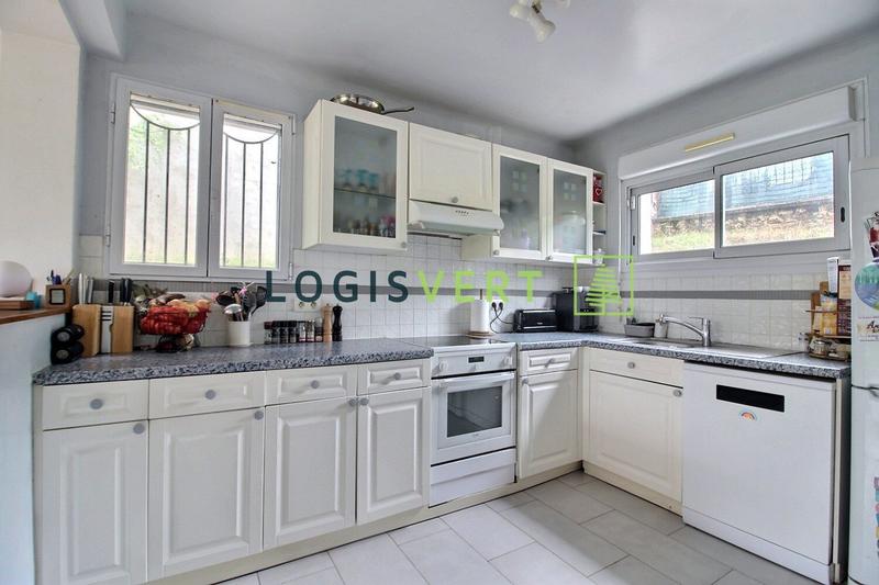 Maison - 147 m² - 8 pièces