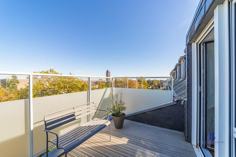 Appartement - 153 m² - 6 pièces