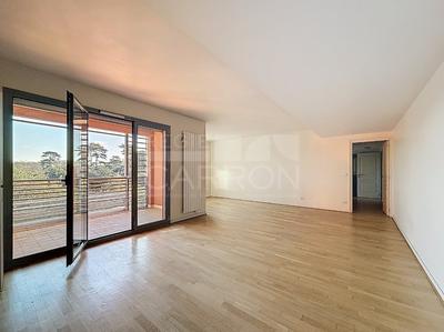 Appartement - 102 m² - 4 pièces