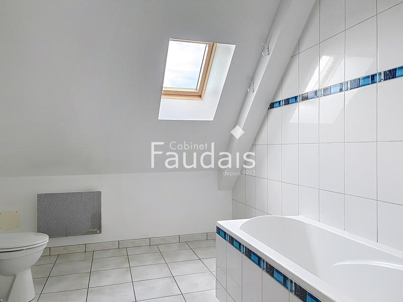 Maison - 99 m² - 5 pièces